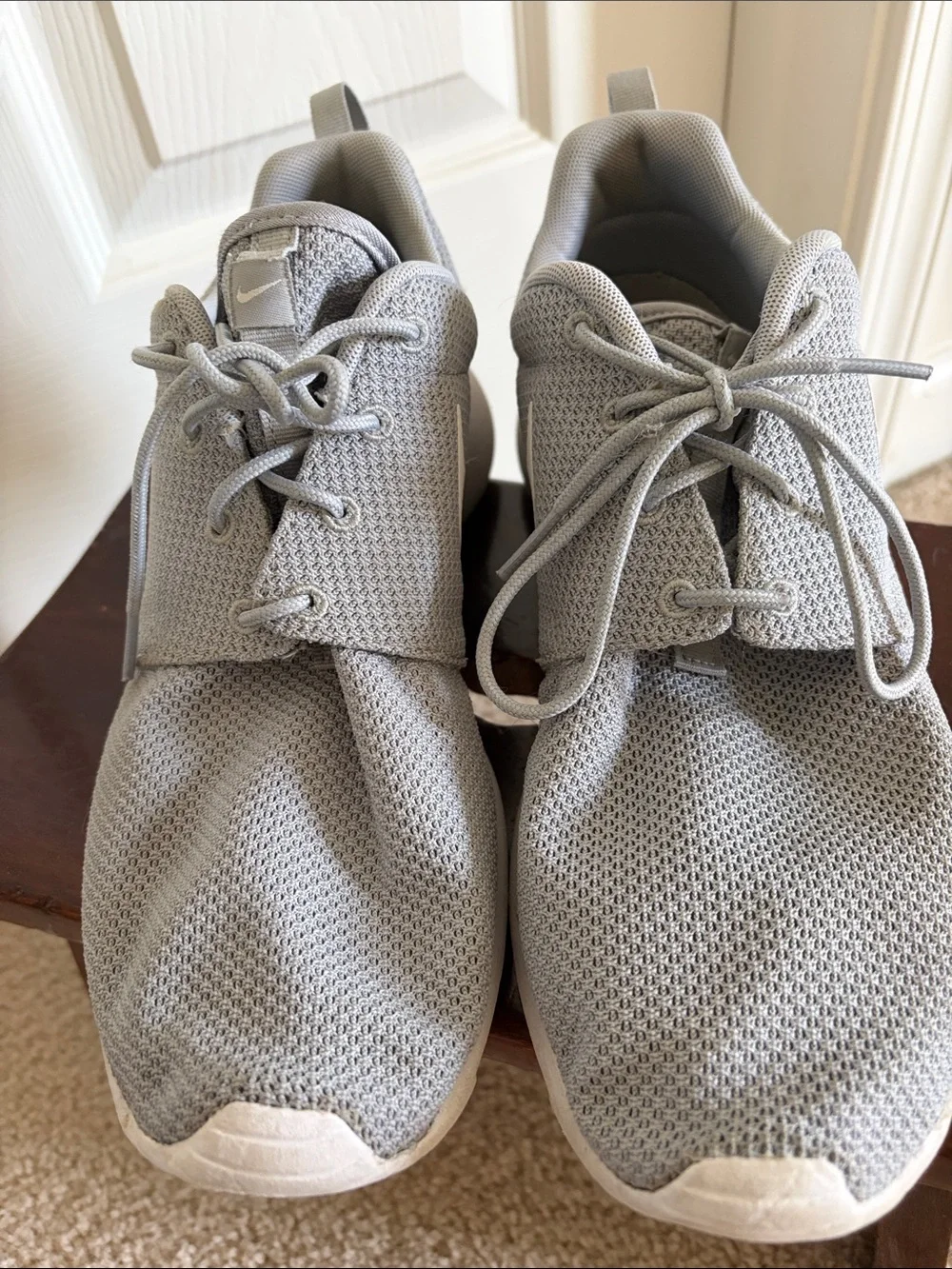 Nike Gray and White Men's Lightweight Sneakers